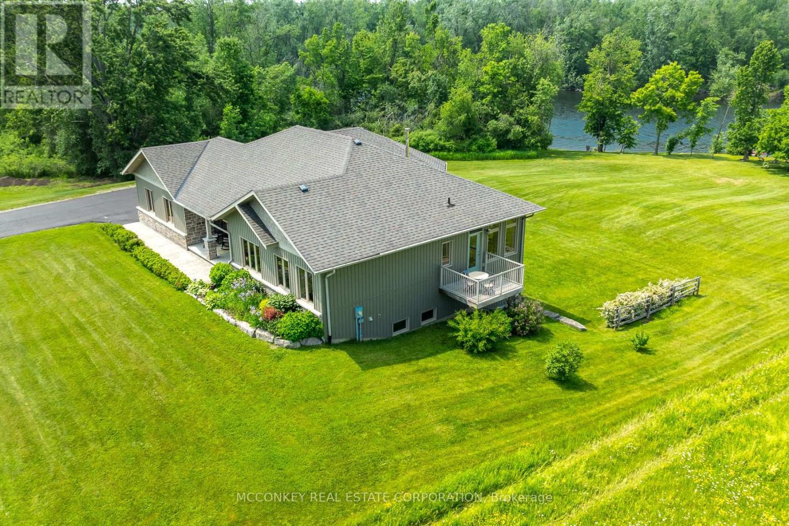 124 Almeara Dr, Otonabee-South Monaghan, ON K9J 6Y3