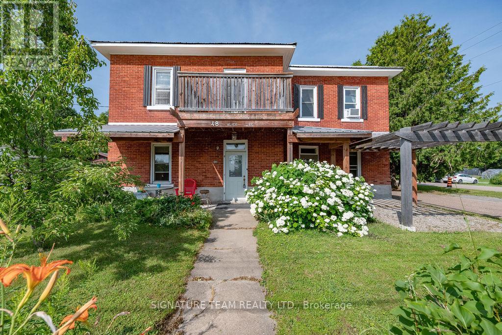 48 Alice St, Bonnechere Valley, ON K0J 1T0