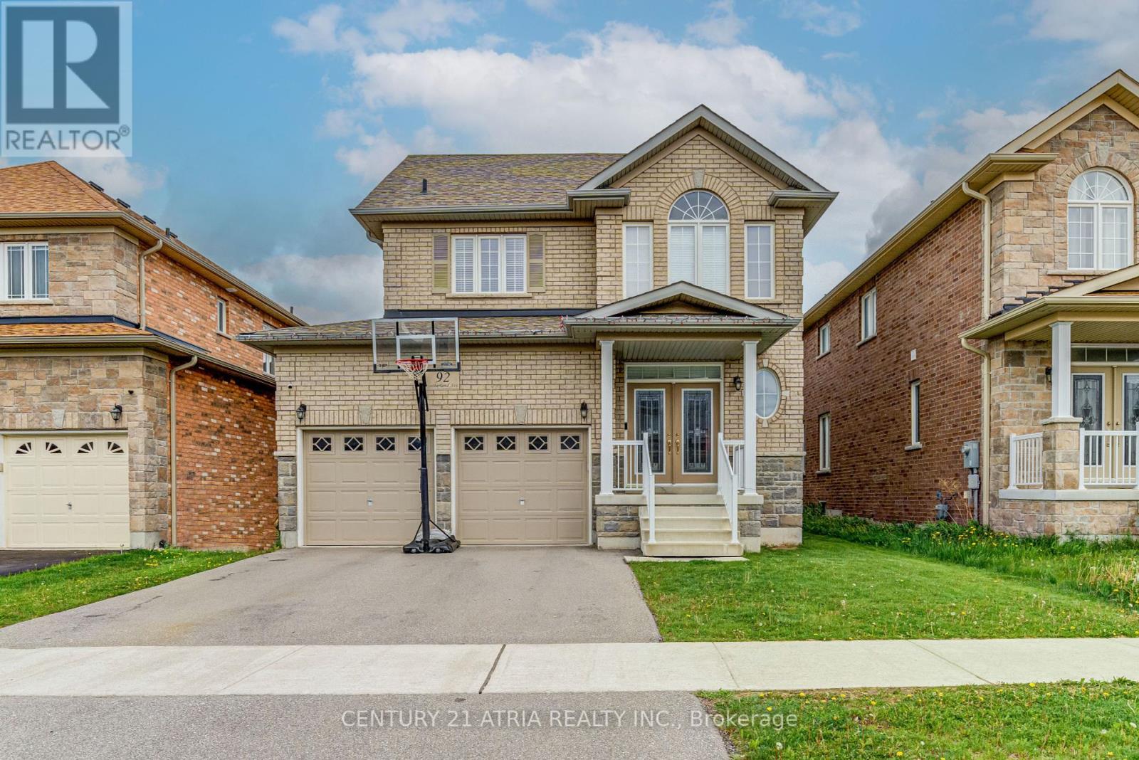 92 Sutherland Ave, Bradford West Gwillimbury Bradford, ON L3Z 4H4