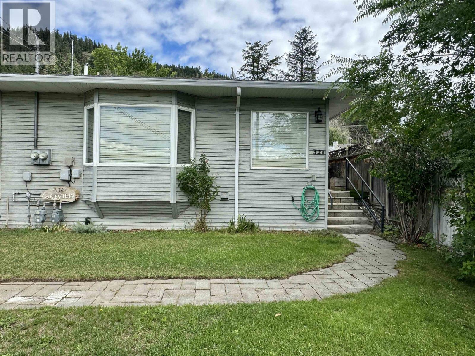 32 Lakeview Avenue #b, Williams Lake, BC V2G 1B2