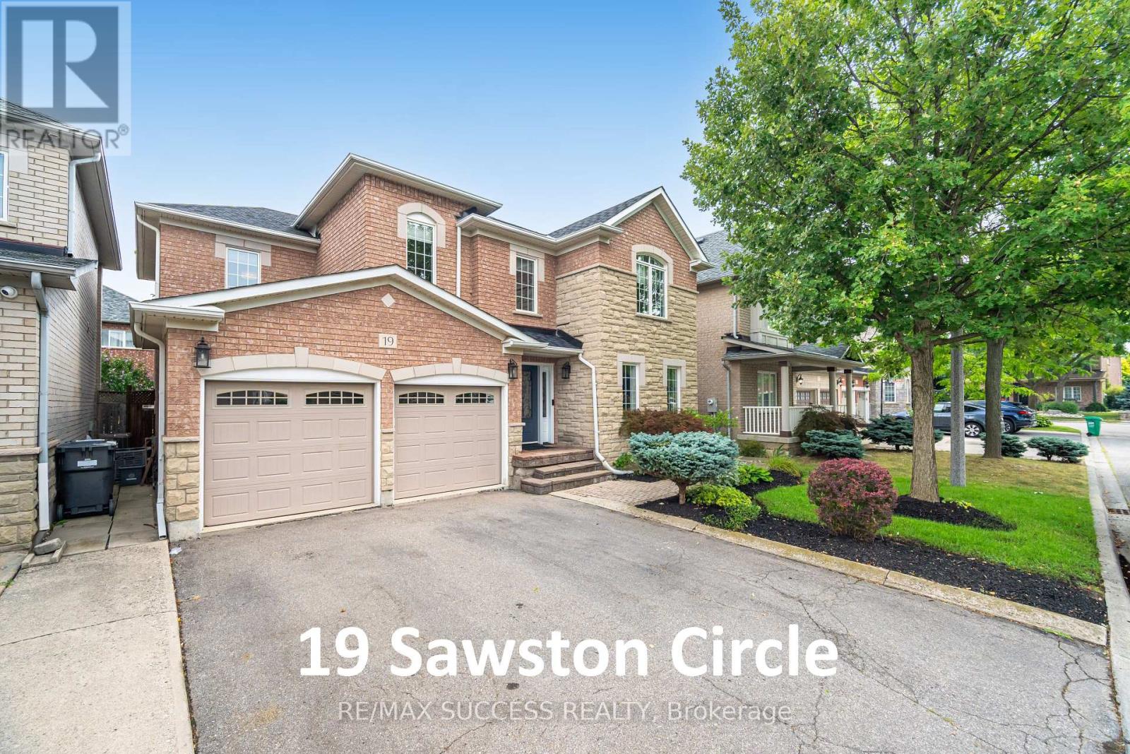 19 Sawston Cir, Brampton, ON L7A 2N7