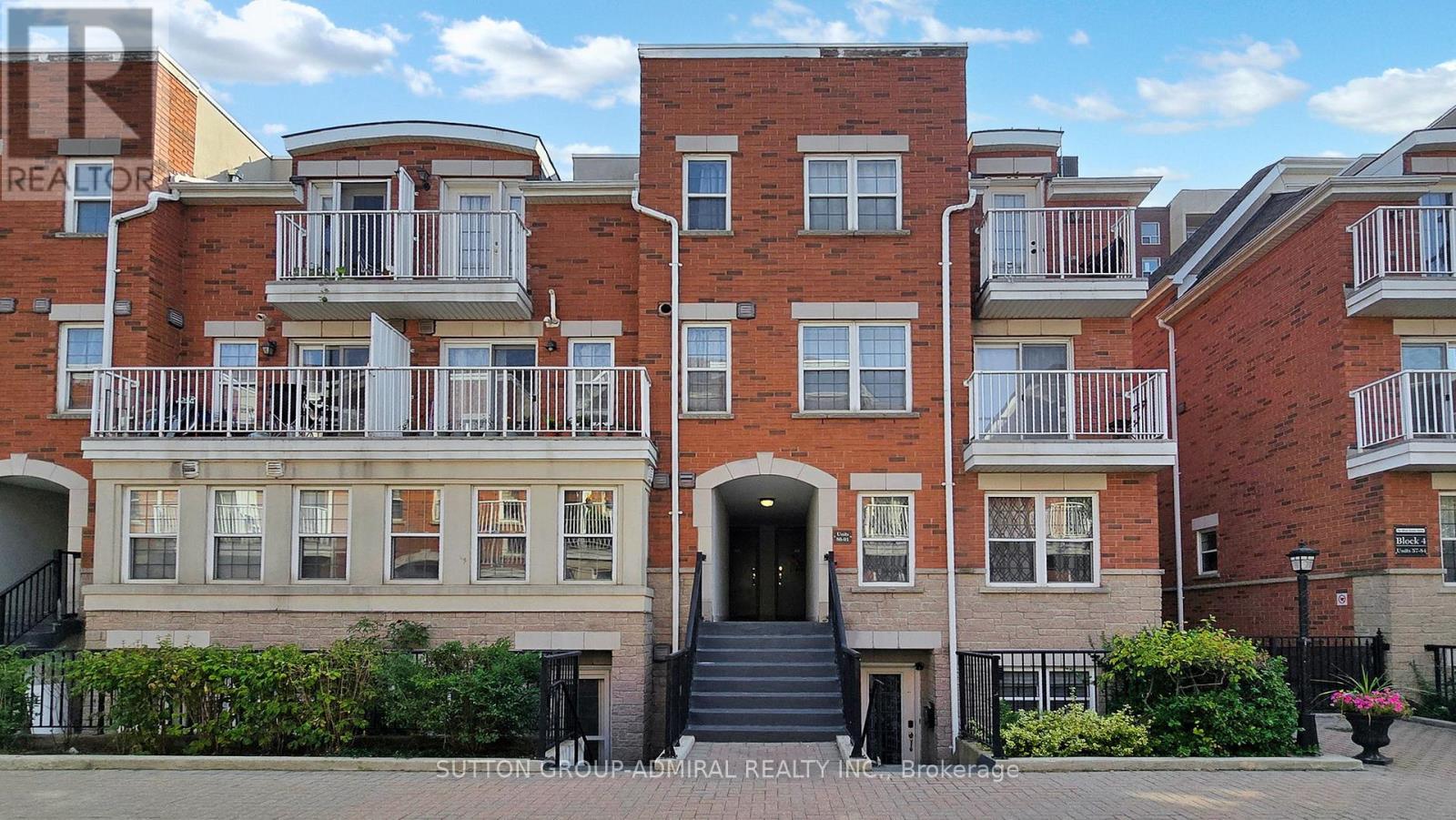 91 37 Four Winds Dr, Toronto, ON M3J 1K7