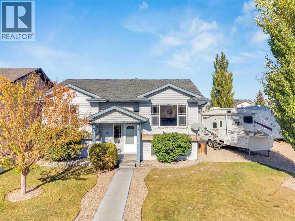 86 Donald Close, Red Deer, AB T4R 3E7