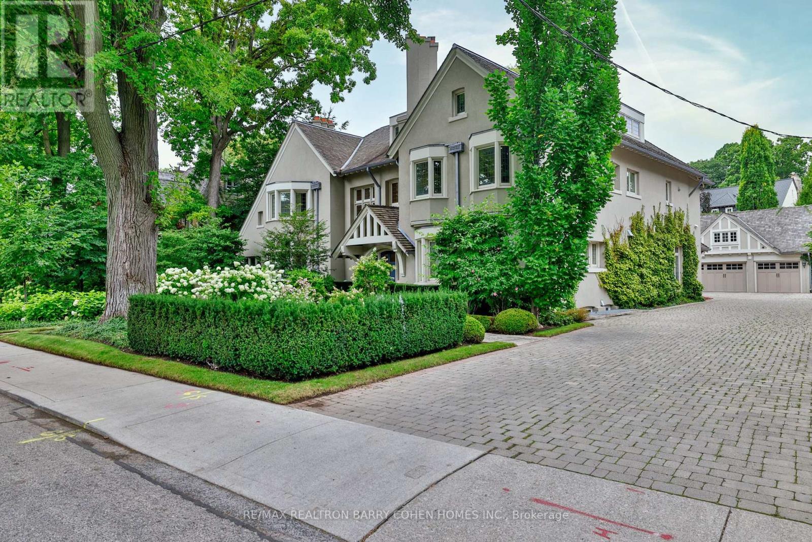 30 Whitney Ave, Toronto, ON M4W 2A8
