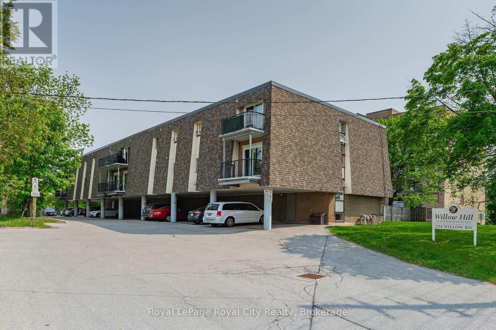 104 234 Willow Rd, Guelph, ON N1H 7C6