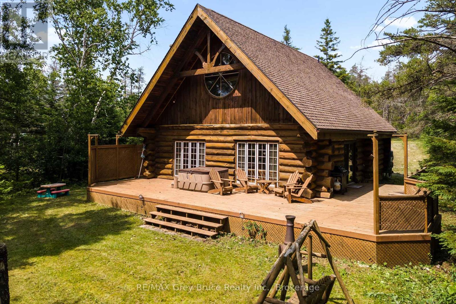 12 Scugog Ln, Northern Bruce Peninsula, ON N0H 2R0