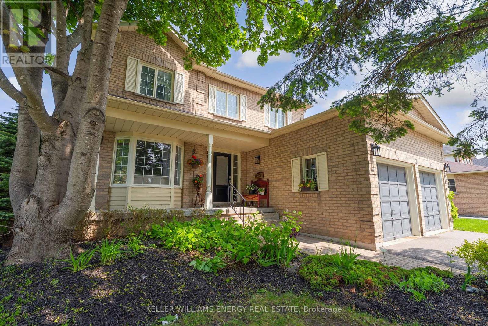 2 Resnik Dr, Clarington, ON L1B 1K5