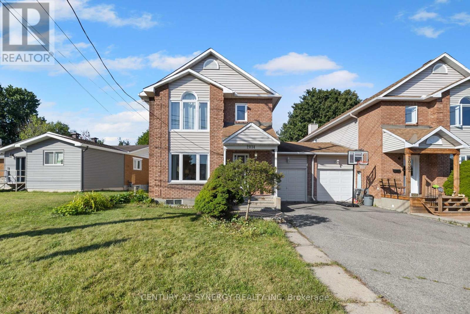 2034 Frank Bender St, Ottawa, ON K1C 1M7