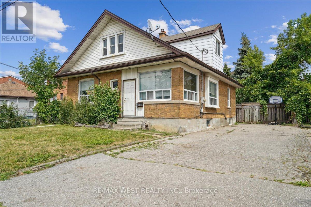 677 Danforth Rd, Toronto Kennedy Park, ON M1K 1G4
