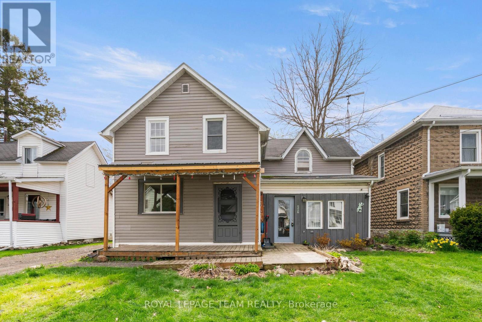 526 Middle St, Edwardsburgh/Cardinal, ON K0E 1E0