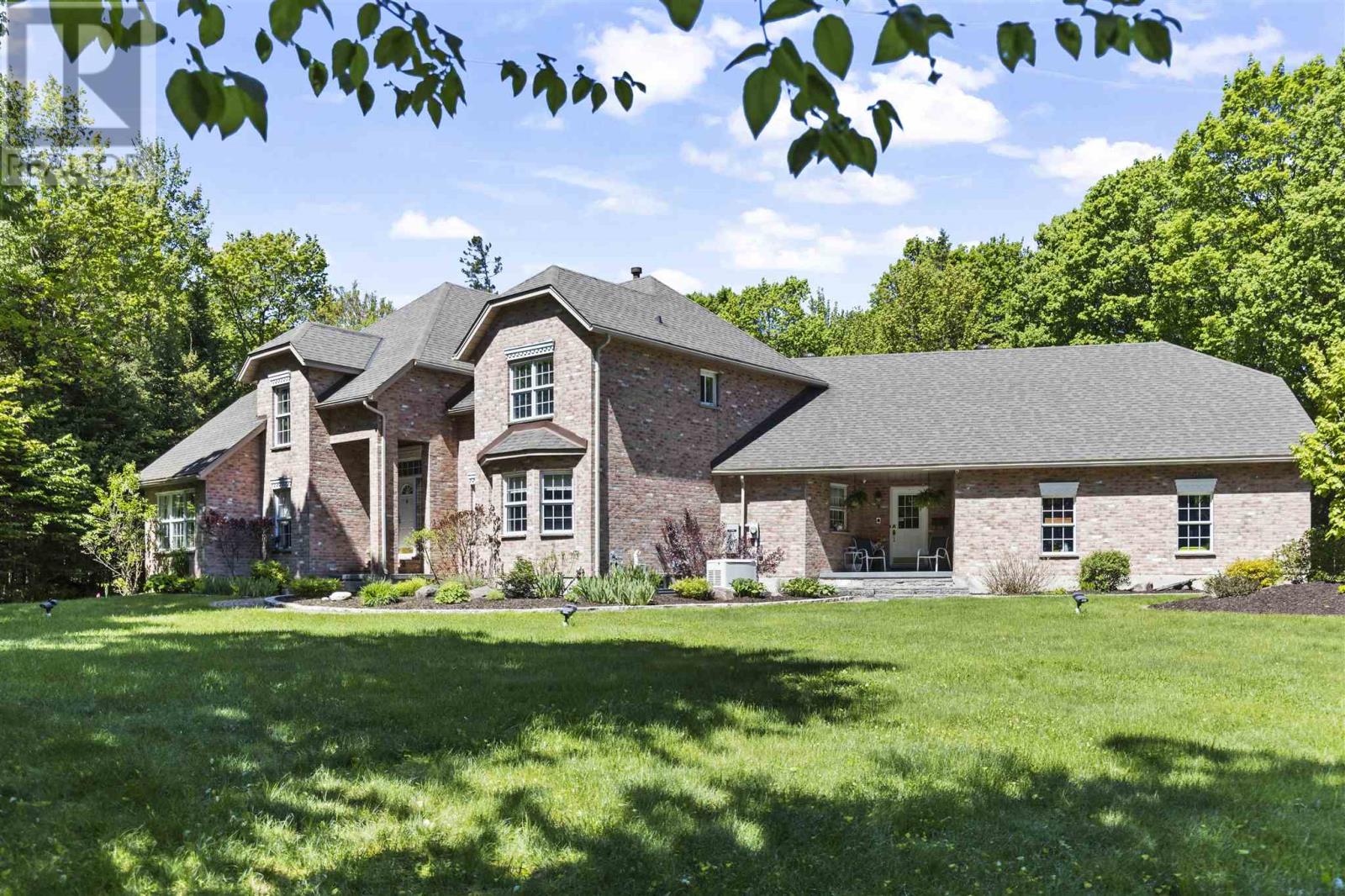 73 Birkshire Pl, Sault Ste. Marie, ON P6A 6J8