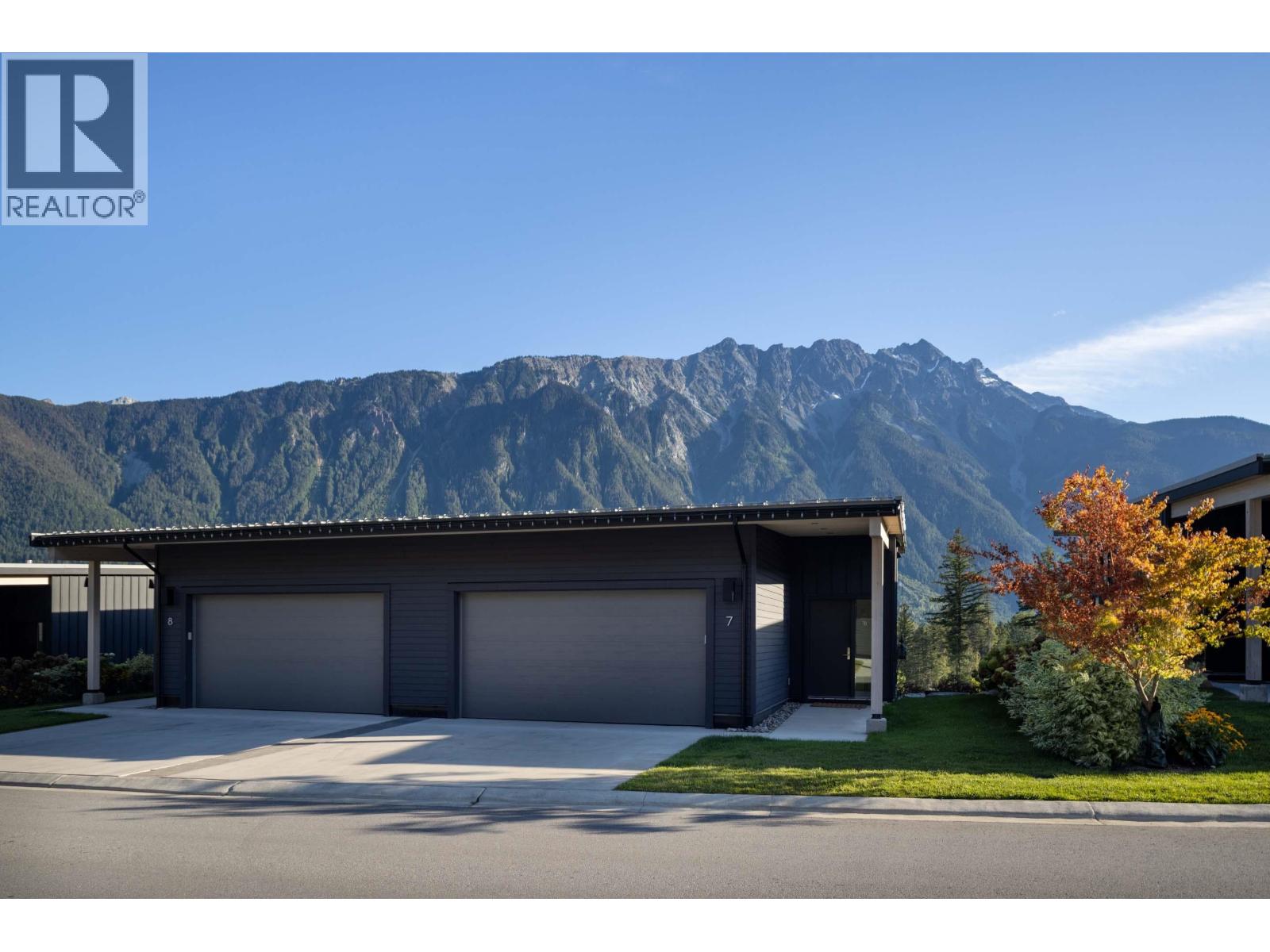 4000 Sunstone Way Unit 7, Pemberton, BC V0N 2L3