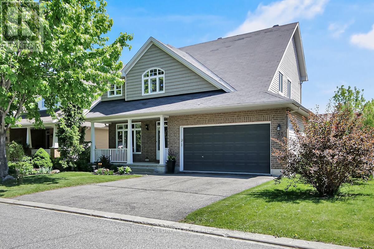 652 Netley Cir, Ottawa, ON K1T 0A4