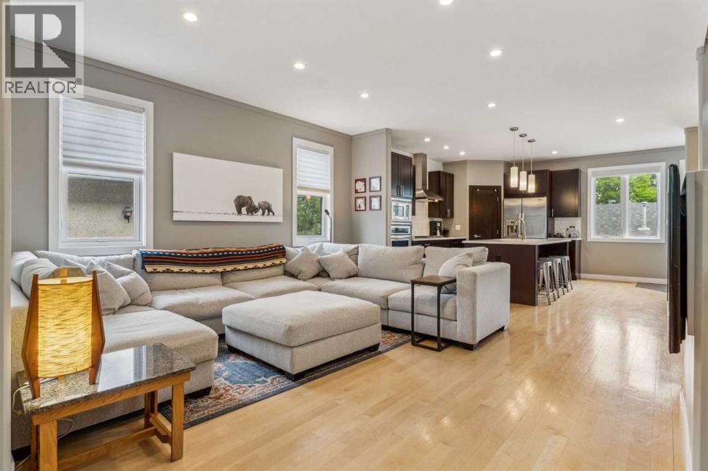 40 Street Sw Unit 1442, Calgary, AB T3C 1W7