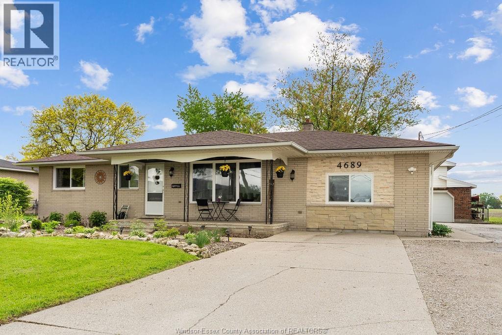 4689 Huron Church Line Rd, Windsor, ON N9H 1H5