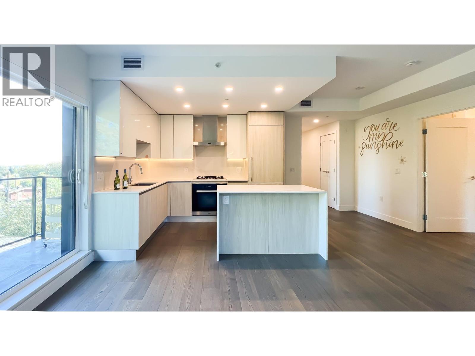 488 W 58th Avenue Unit 402, Vancouver, BC V5X 1V5
