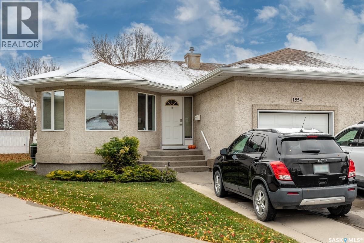 1554 Dewdney Bay E, Regina, SK S4Z 1A7