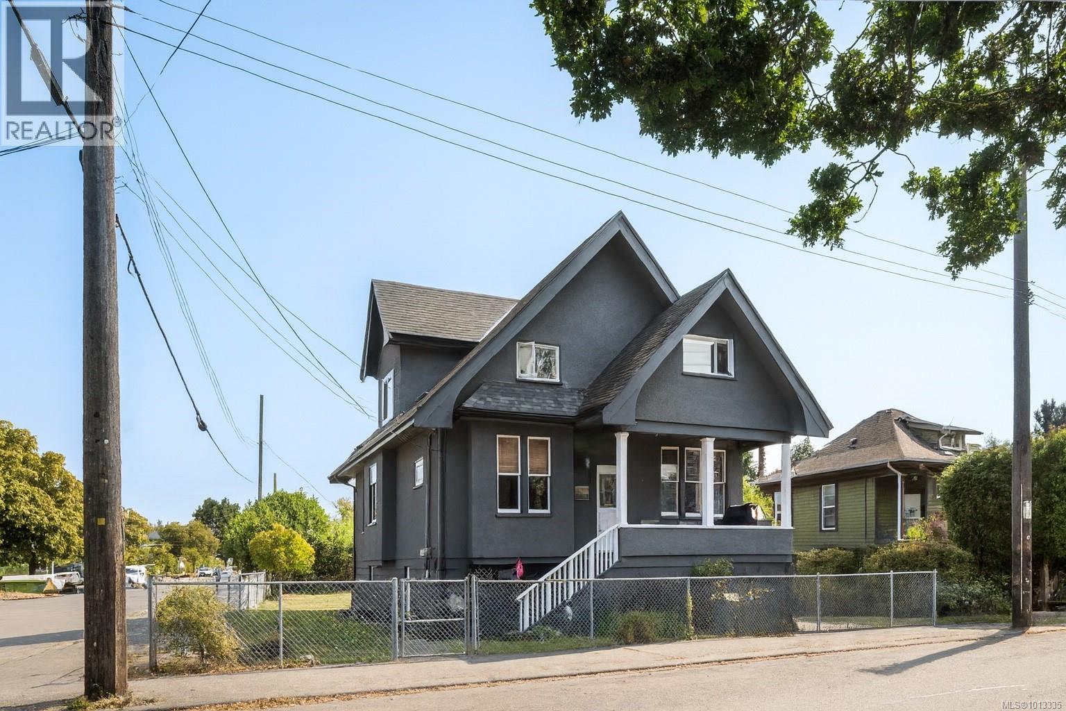 2393 Eastdowne Rd, Oak Bay, BC V8R 5P6