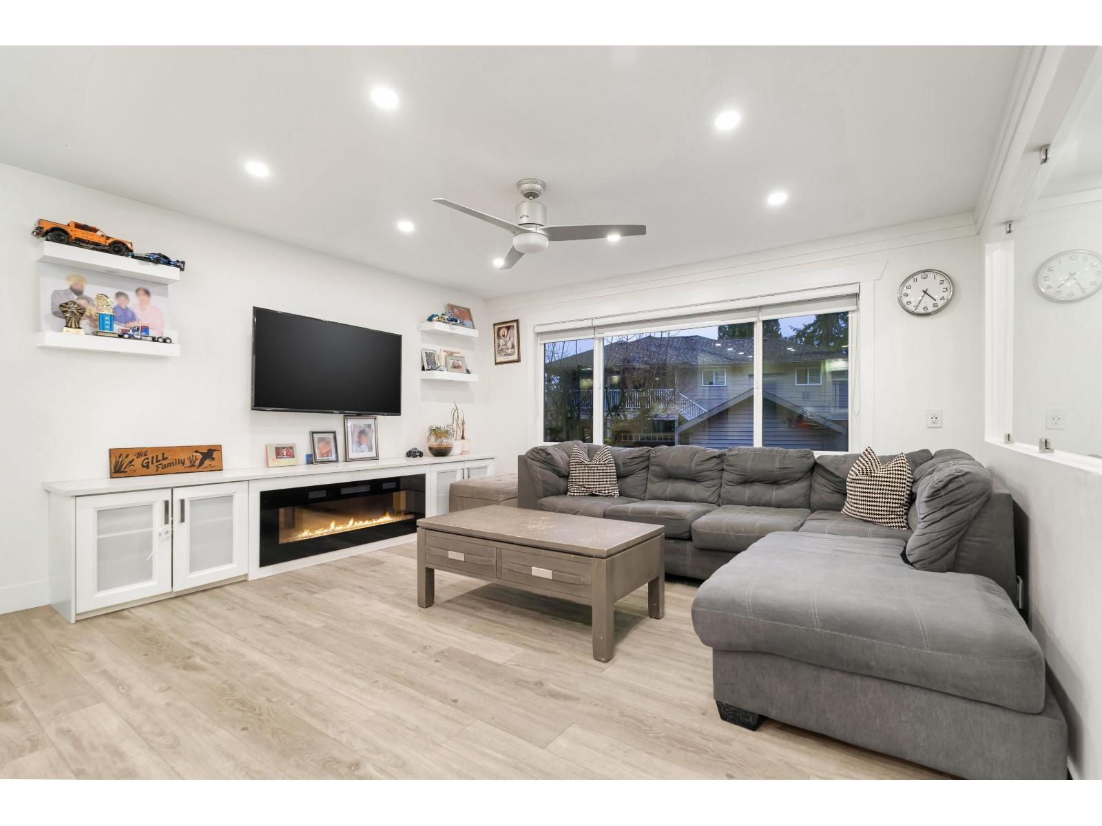 140 Street Unit 7813, Surrey, BC V3W 5K1