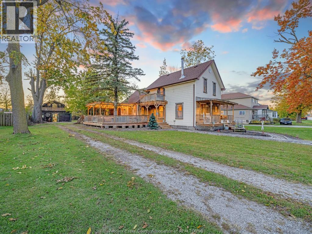 429 Queen St, Essex, ON N0R 1G0