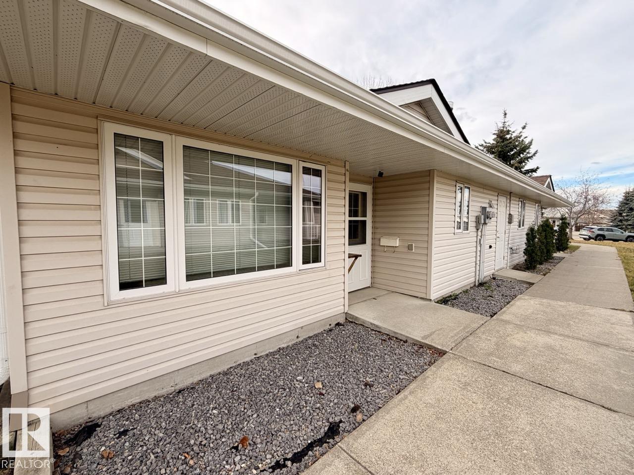 4548 Madsen Avenue #4, Drayton Valley, AB T7A 1N8