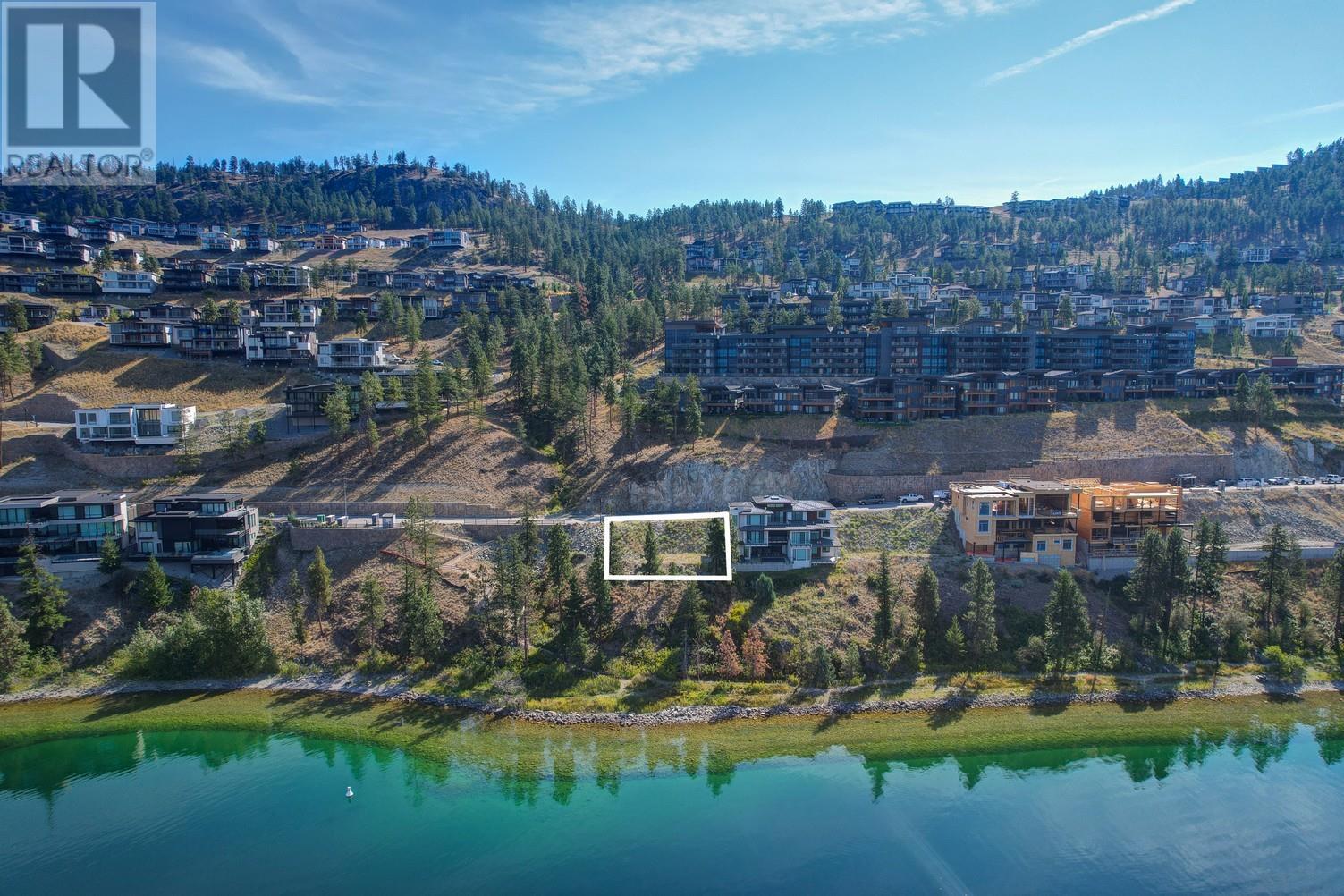 3504 Arrowroot Dr, Kelowna, BC V1V 3G2
