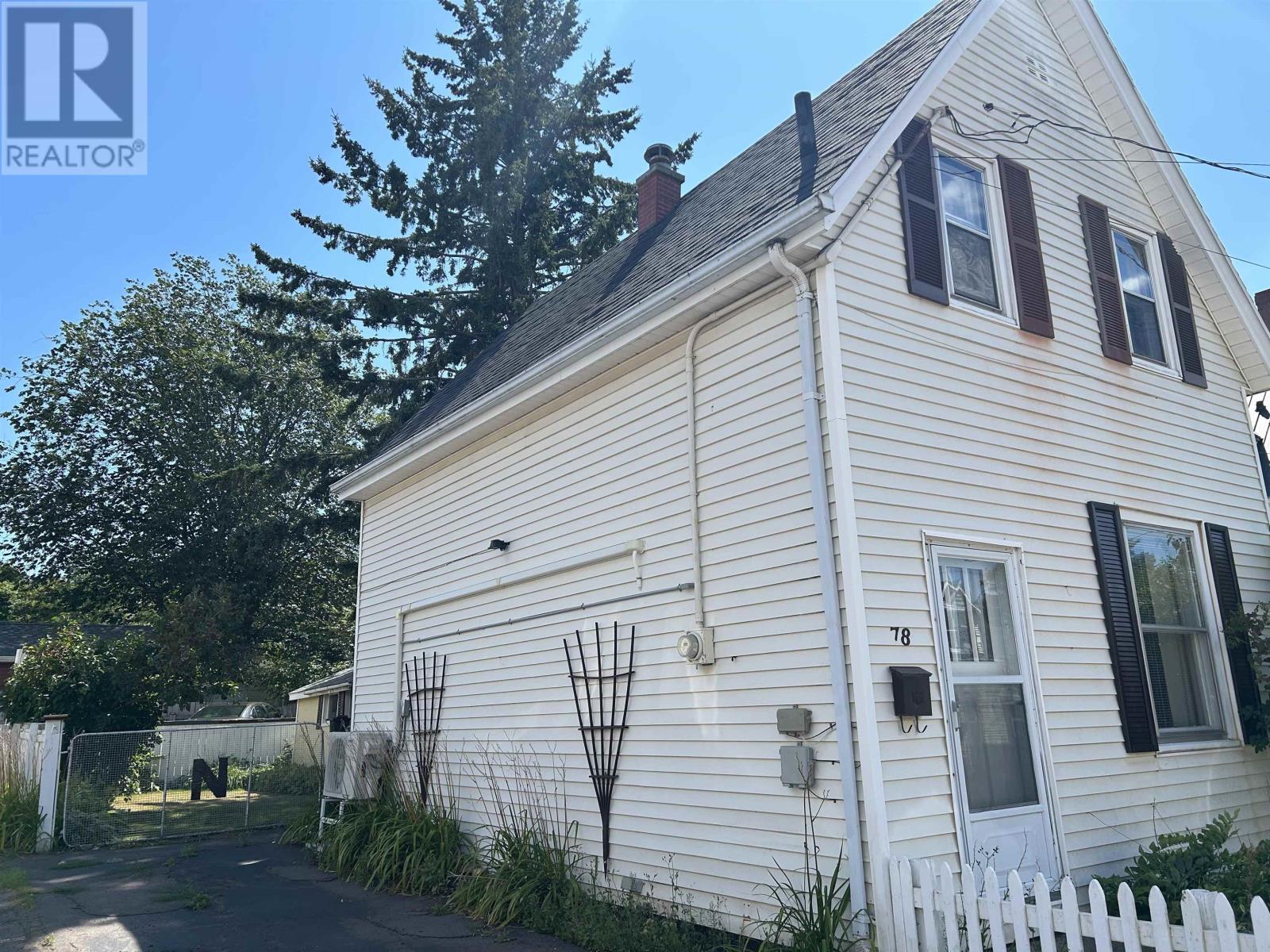 78 Churchill Ave, Charlottetown, PE C1A 1Z3