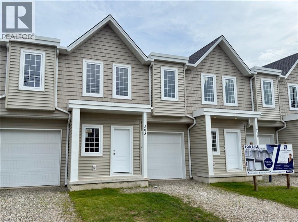 208 William St, Delhi, ON N4B 1M8