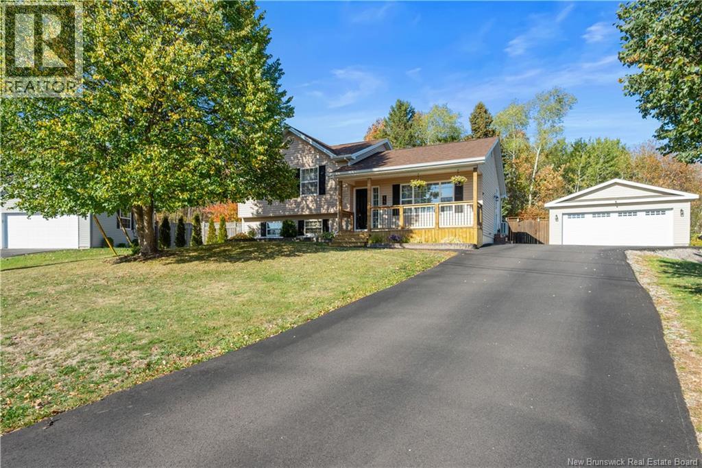 15 Talith St, Moncton, NB E1E 4V4