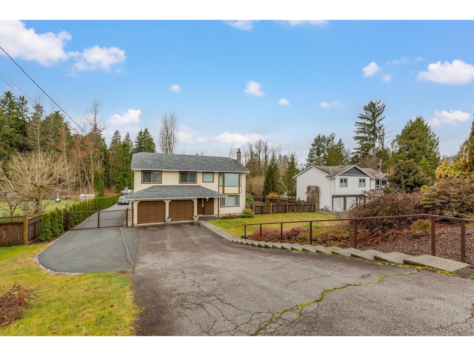 9013 Hammond St, Mission, BC V2V 6X8
