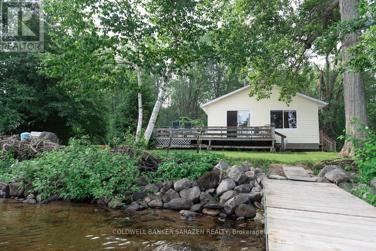 351 Leavoy Ln, Horton, ON K7V 3Z8