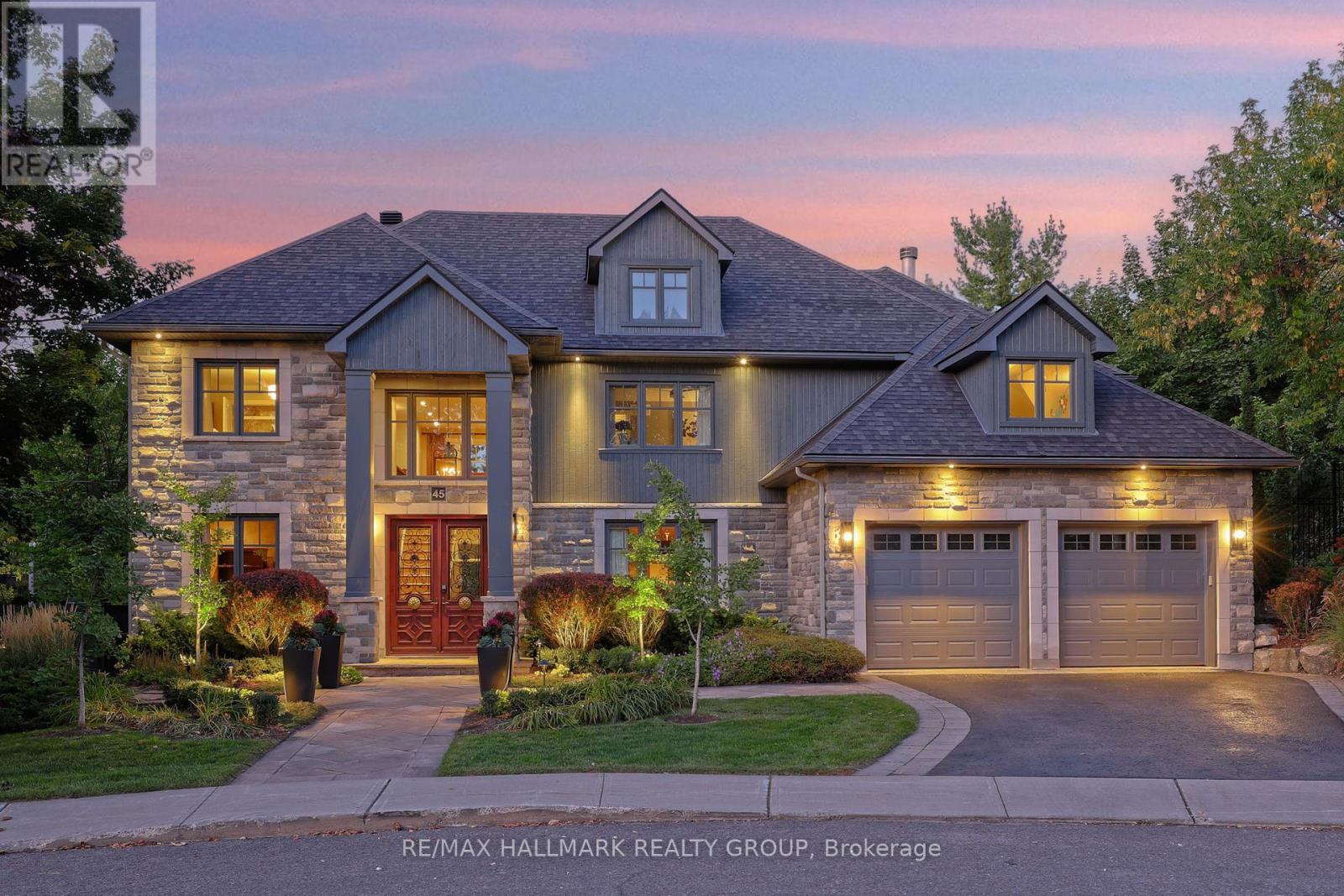 45 Crescent Hts, Ottawa, ON K1S 3G7