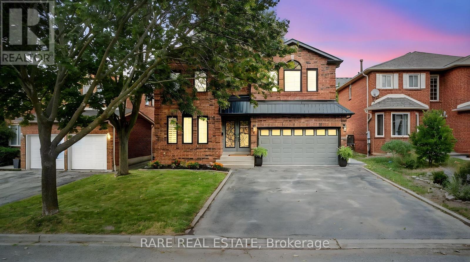 6 Carmichael Dr, Whitby, ON L1N 9A4