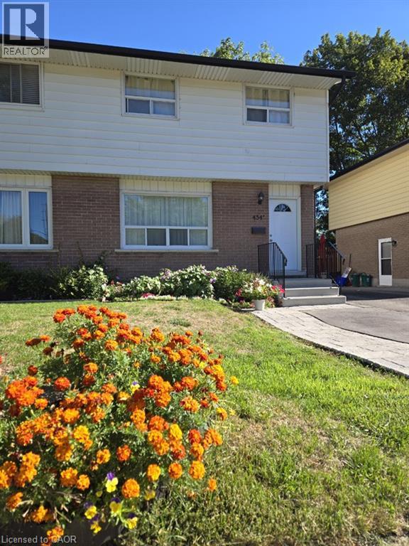 434 Lee Ave #a, Waterloo, ON N2K 2L7