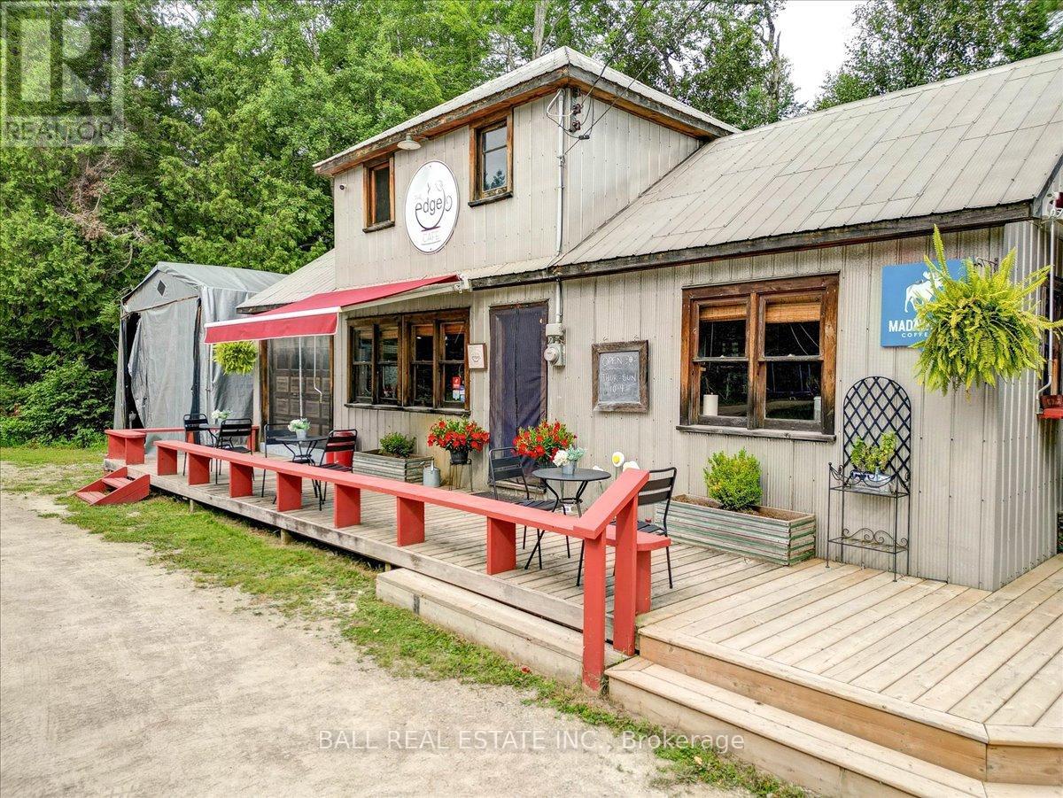 5424 Hwy 620, Wollaston, ON K0L 1P0