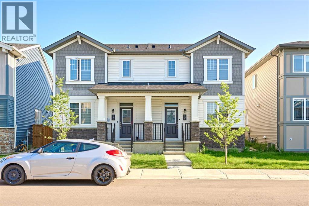 155 Carringham Rd NW, Calgary, AB T3P 1V3