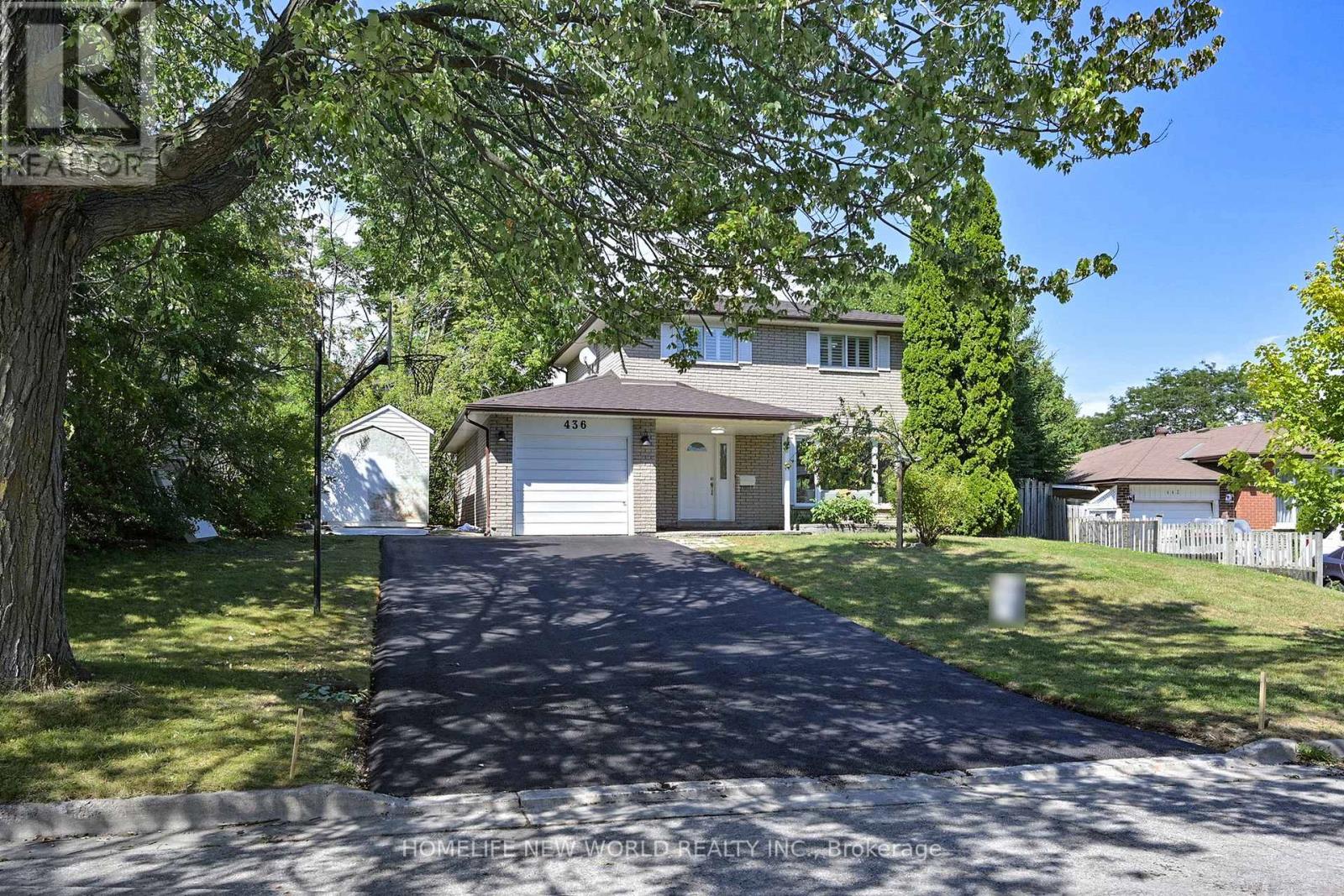 436 Arnhem Dr, Oshawa, ON L1G 2J4
