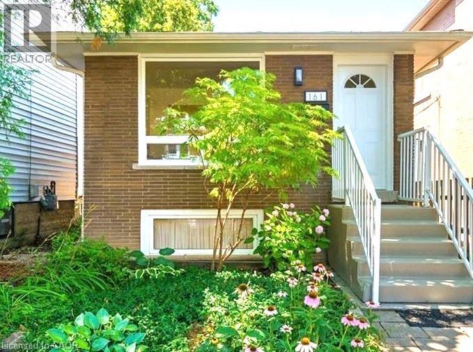 161 Homewood Ave, Hamilton, ON L8P 2M6