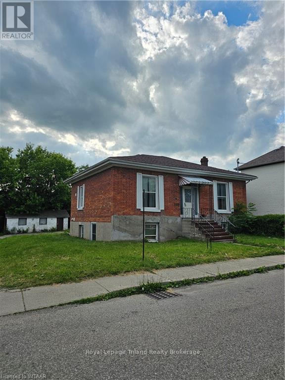 18 Chapel St, Woodstock, ON N4S 3R1