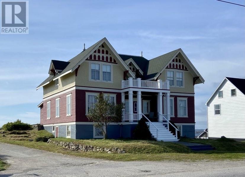 284-286 Main St, New-wes-valley, NL A0G 4R0