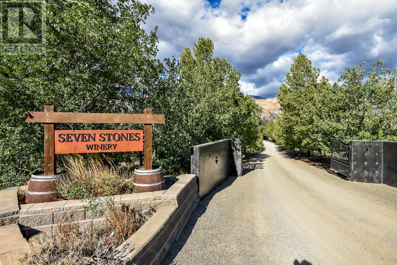 1143 Hwy 3 Other, Okanagan-Similkameen B, BC V0X 1C3