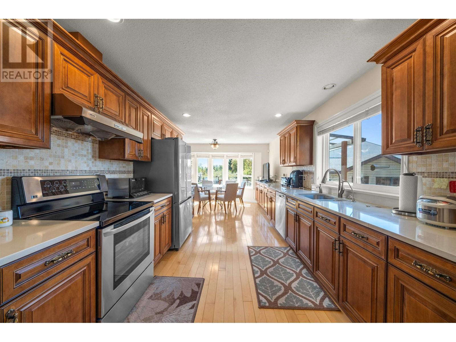 15540 Westminster Hwy, Richmond, BC V6V 1A6
