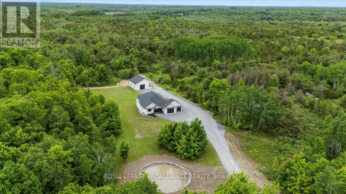 99 Post Rd, Centre Hastings, ON K0K 3H0