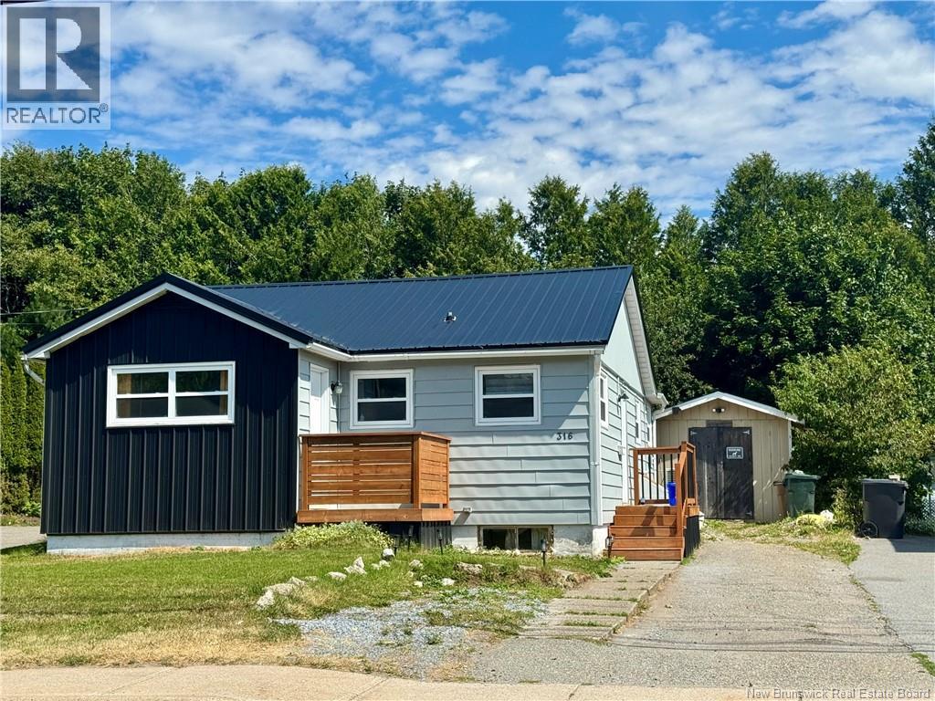 316 Millidge Ave, Saint John, NB E2K 2N1