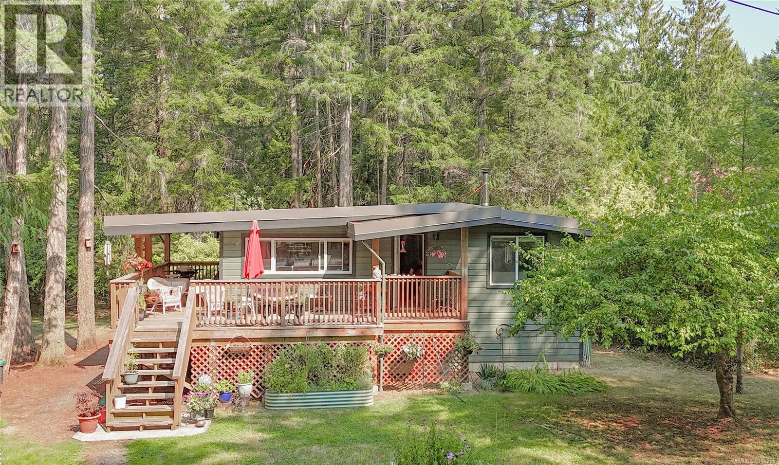 680 Crestwood Rd, Gabriola Island, BC V0R 1X4