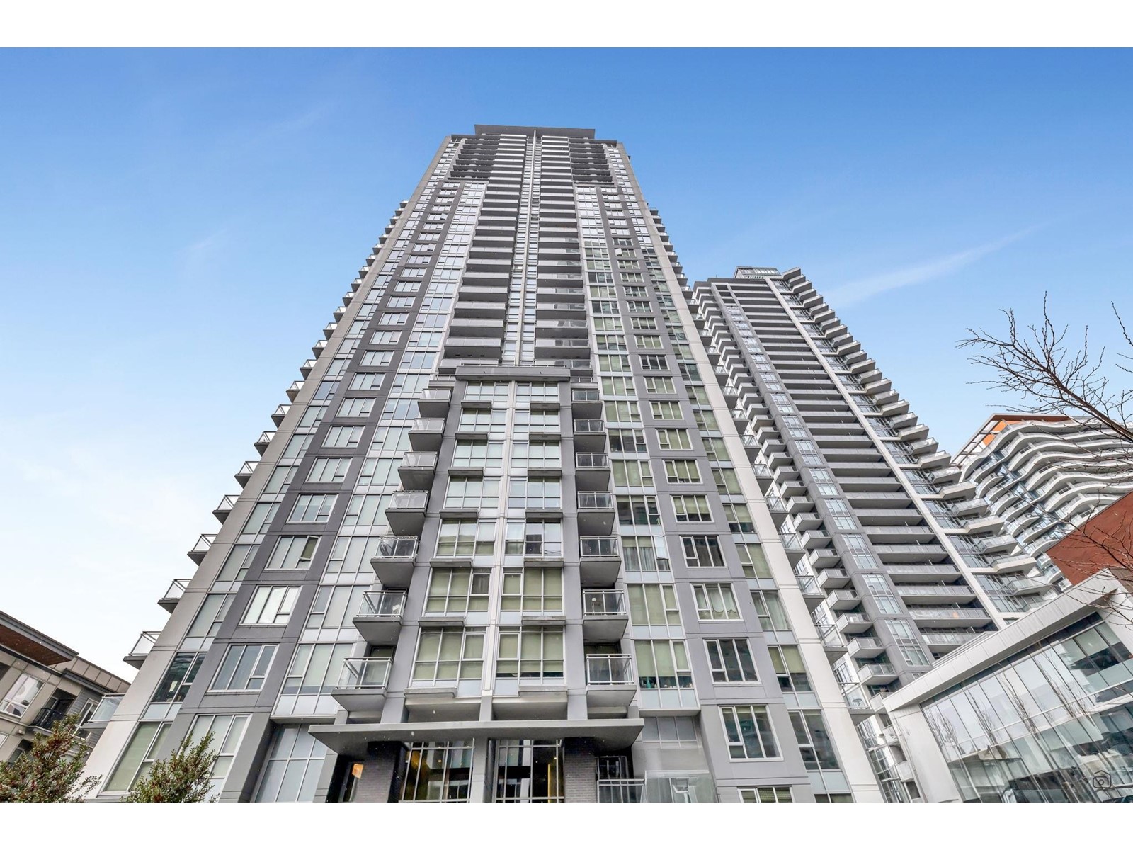 13325 102a Avenue Unit 2607, Surrey, BC V3T 0J5