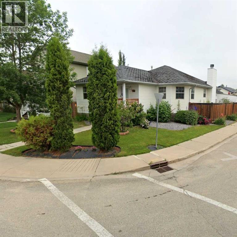 625 Lancaster Dr, Red Deer, AB T4R 3N8