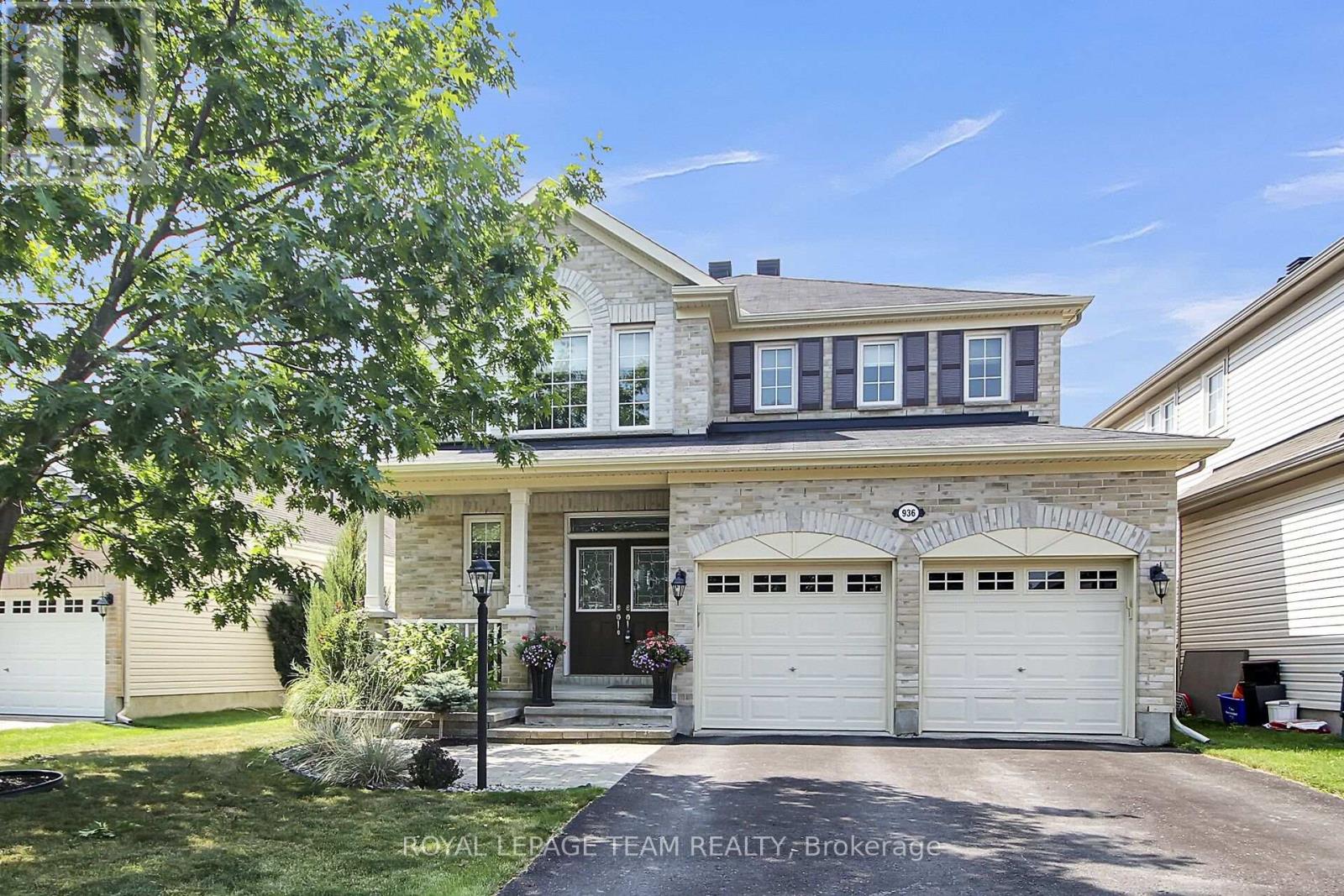 936 Rossburn Cres, Ottawa, ON K2J 0L6