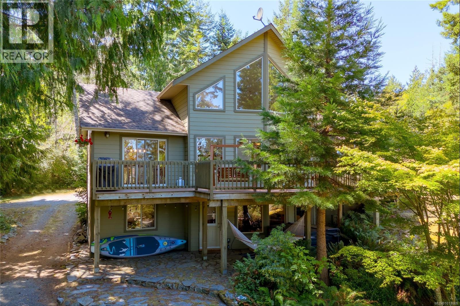 1607 Covey Run Rd, Sooke, BC V9Z 1A1