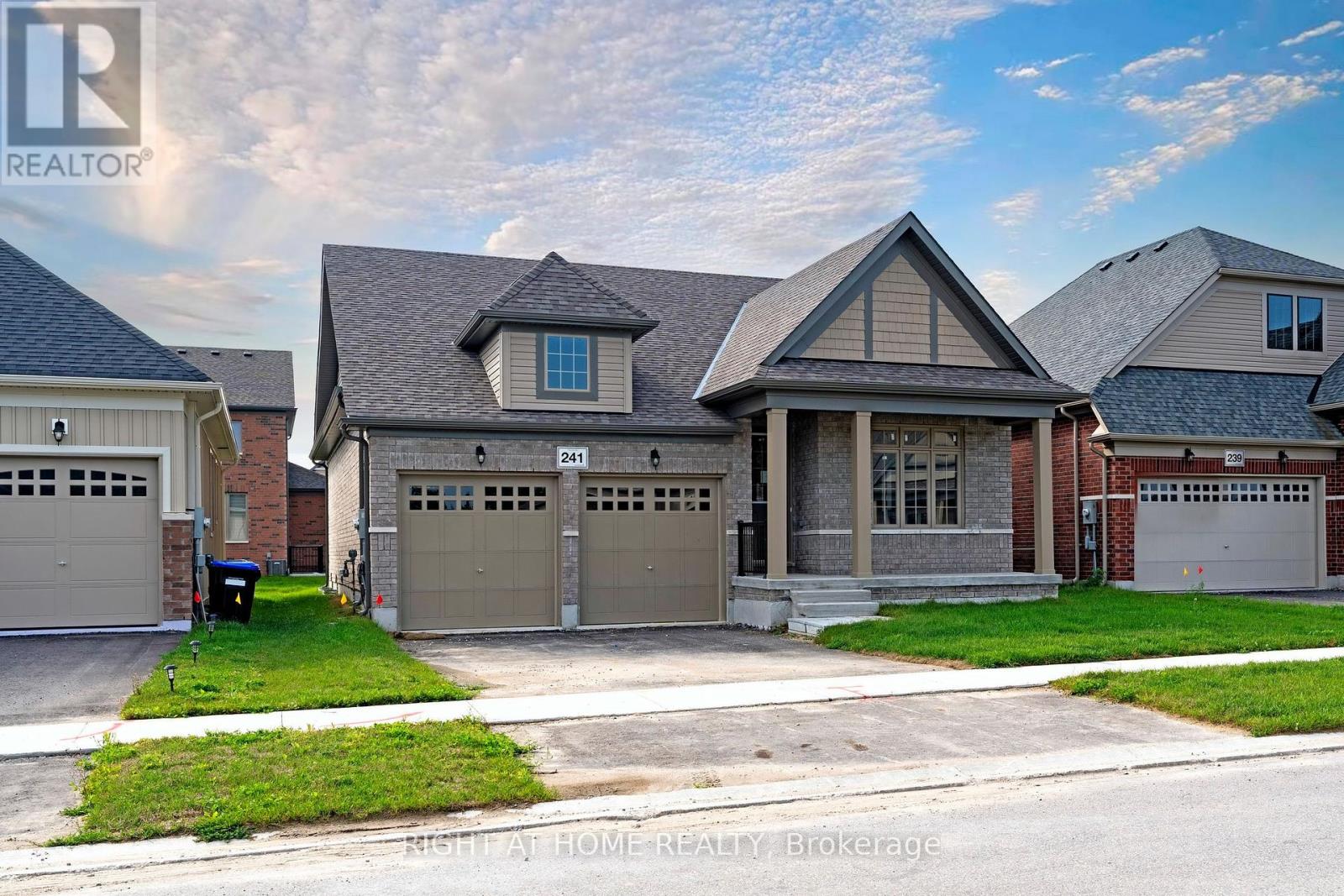 241 Wilcox Dr, Clearview, ON L0M 1S0